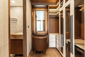 Chariot By Villacarte