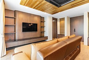 Chariot By Villacarte