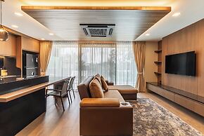 Chariot By Villacarte