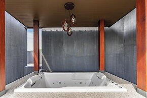 Chariot By Villacarte