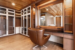 Chariot By Villacarte