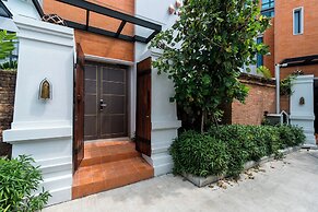 Panora Villa 8112 By Villacarte