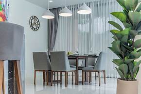 Panora Villa 8119 By Villacarte