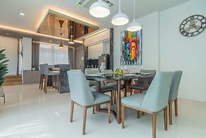 Panora Villa 8119 By Villacarte