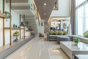 Panora Villa 8119 By Villacarte