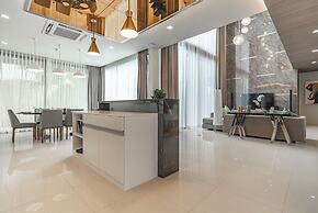 Panora Villa 8119 By Villacarte