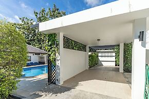 Villa Andre By Villacarte