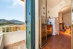 Relaxing Holiday Home 50m From Lu Bagnu Beach