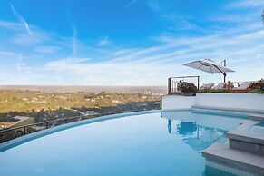 Stradella View - Bel-air Oasis w/ Infinity Pool & Stunning Panoramic V