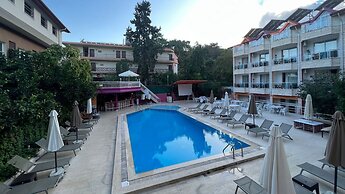 Mr Crane Hotel
