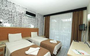 Mr Crane Hotel