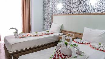 Mr Crane Hotel