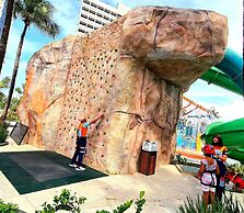 SaltBeach - Salinas Premium Resort