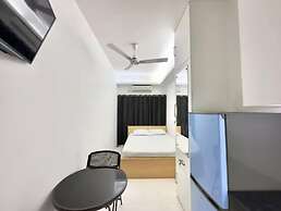 250 sq.ft Studio Apartment with Pool 3