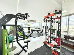 250 sq.ft Studio Apartment with Pool 3