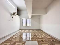250 sq.ft Studio Apartment with Pool 3