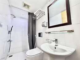 250 sq.ft Studio Apartment with Pool 3