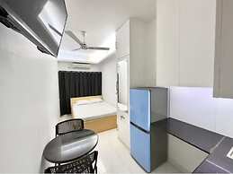 250 sq.ft Studio Apartment with Pool 3