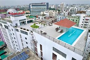 250 sq.ft Studio Apartment with Pool 3