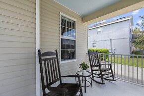 Trafalgar Resort Community Pool and Gym, Private Pool!