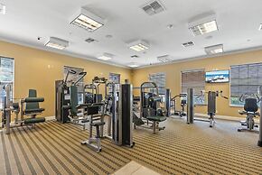 Trafalgar Resort Community Pool and Gym, Private Pool!