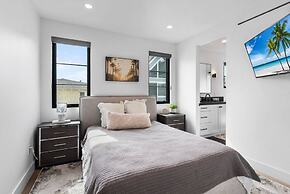 3BR w Hot Tub 3 Homes in From Sand Ocean Views