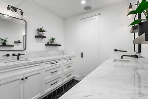 3BR w Hot Tub 3 Homes in From Sand Ocean Views