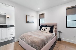 3BR w Hot Tub 3 Homes in From Sand Ocean Views