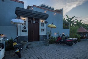 Om Villas Kedungu
