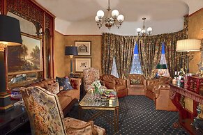 The Charles Pacific Grove - Artfully Designed Inclusive Inn