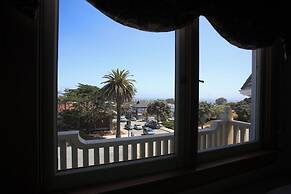 The Charles Pacific Grove - Artfully Designed Inclusive Inn
