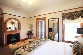 The Charles Pacific Grove - Artfully Designed Inclusive Inn