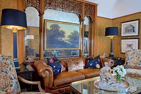 The Charles Pacific Grove - Artfully Designed Inclusive Inn