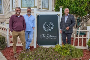 The Charles Pacific Grove - Artfully Designed Inclusive Inn