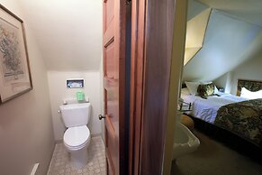 The Charles Pacific Grove - Artfully Designed Inclusive Inn