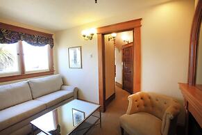 The Charles Pacific Grove - Artfully Designed Inclusive Inn