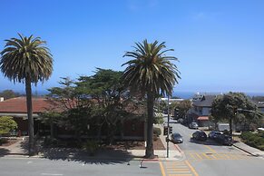 The Charles Pacific Grove - Artfully Designed Inclusive Inn
