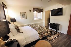 The Charles Pacific Grove - Artfully Designed Inclusive Inn