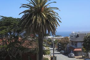 The Charles Pacific Grove - Artfully Designed Inclusive Inn