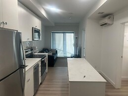 Chic Modern Condo in Downtown Calgary