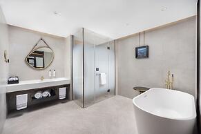 Yuncheng Pinglu Wanda Meihua Hotel
