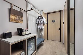 Yuncheng Pinglu Wanda Meihua Hotel