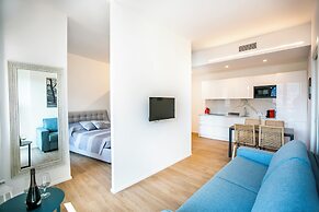 ComoLakeSuite