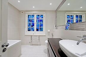 Imperial Victoria Square