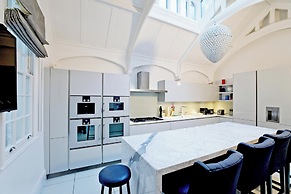 Imperial Victoria Square