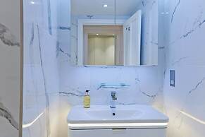 Imperial Victoria Square