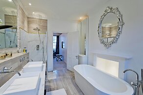 Imperial Victoria Square