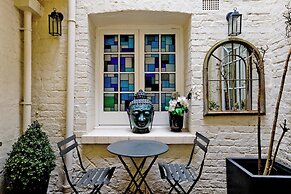 Imperial Victoria Square