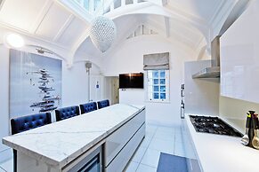 Imperial Victoria Square