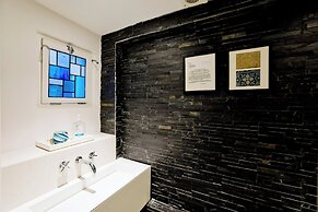 Imperial Victoria Square